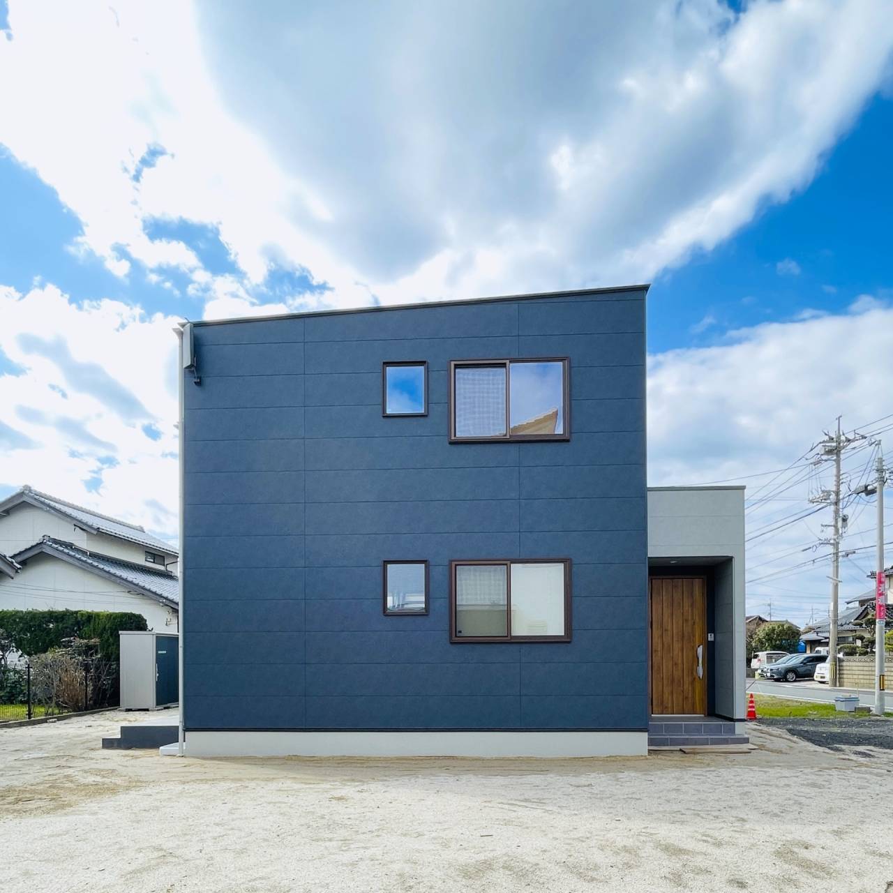 庭へ広がるLDKと吹抜のある暮らし